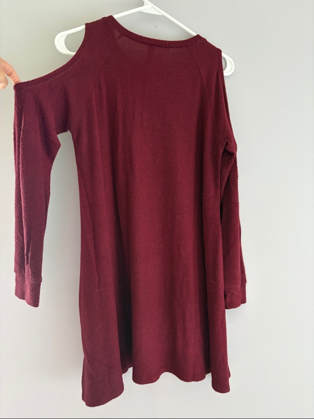 DesignLab Cold Shoulder Dress - Picture 3 of 3